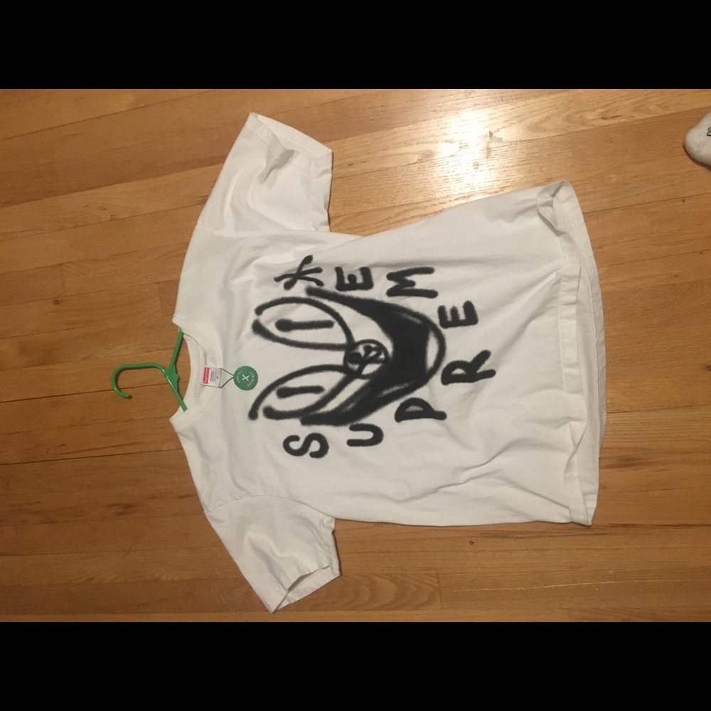 Supreme smile tee